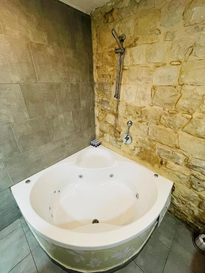 Zimmer In Old City 로쉬 피나 외부 사진
