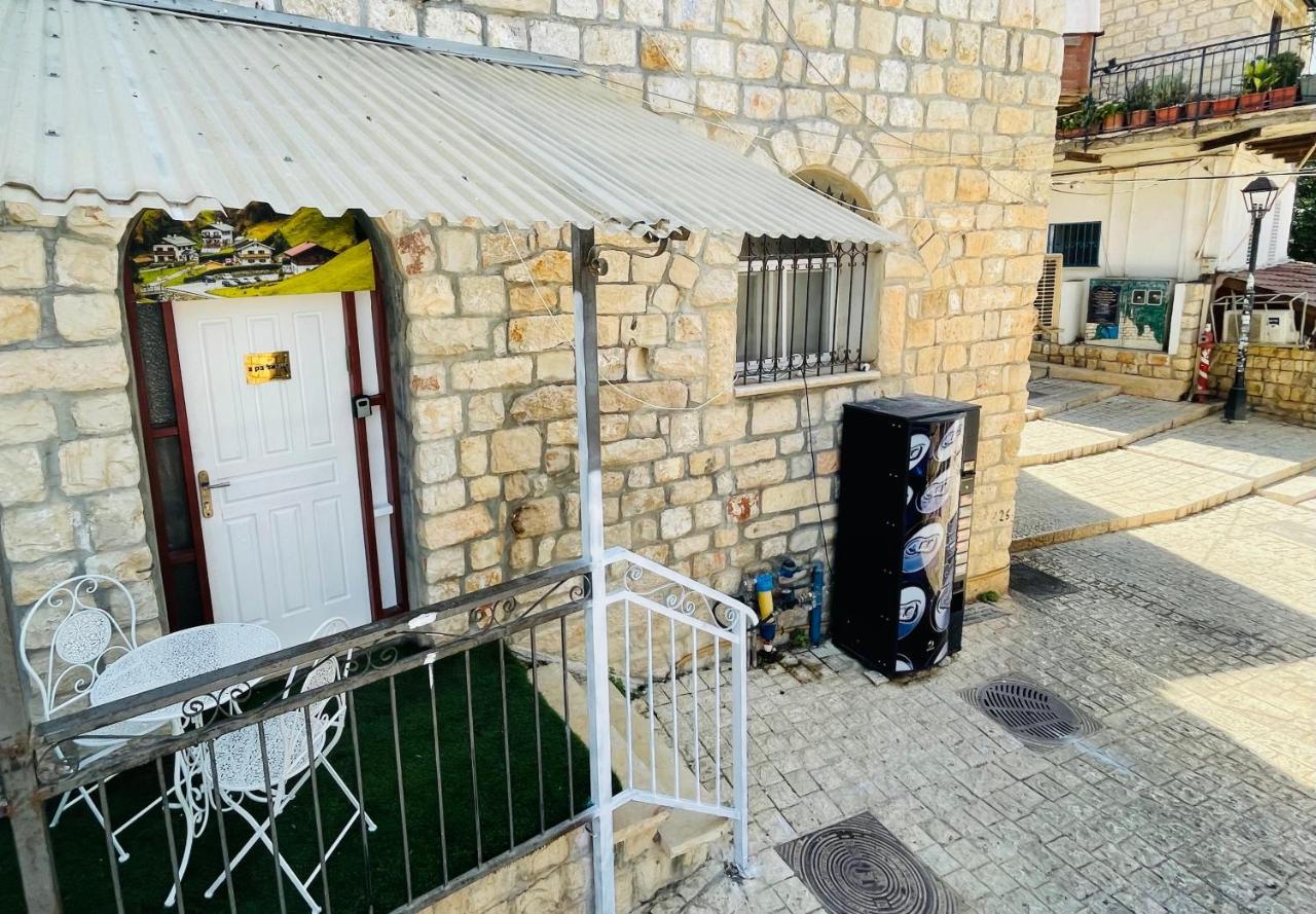Zimmer In Old City 로쉬 피나 외부 사진